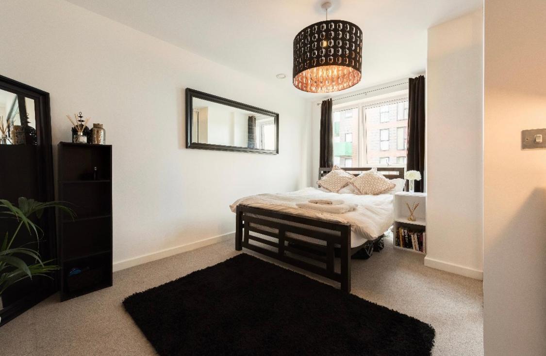 Lovely 2 Bed Apartment 15Mins From Bond St London Bagian luar foto
